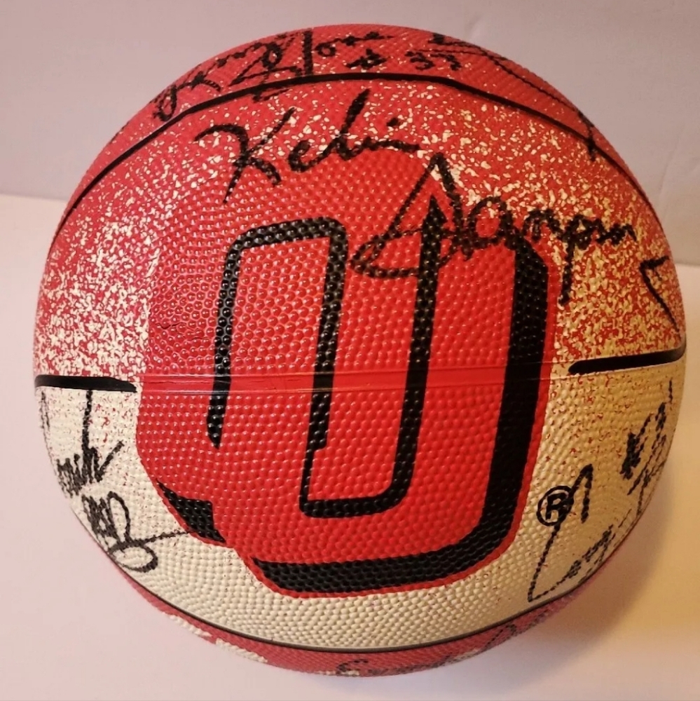 SIGNED OU Sooners 1997-1998 Basketball